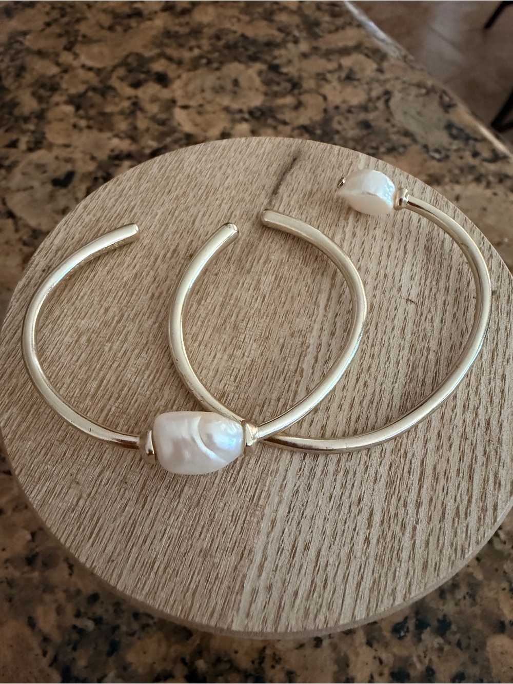 Kendra Scott Amiya 14k Gold Cuff Bracelet Set | Genuine Baroque Pearls